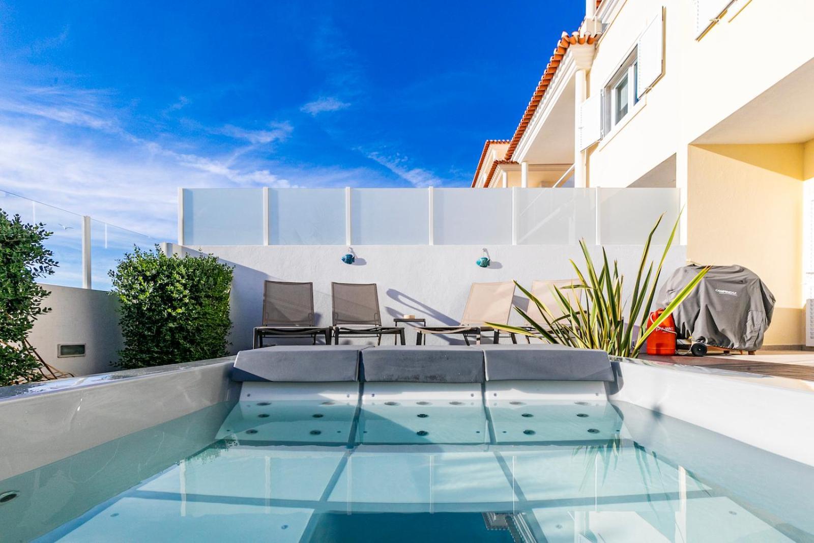 Vibing & Liming Ericeira Hotel Bagian luar foto