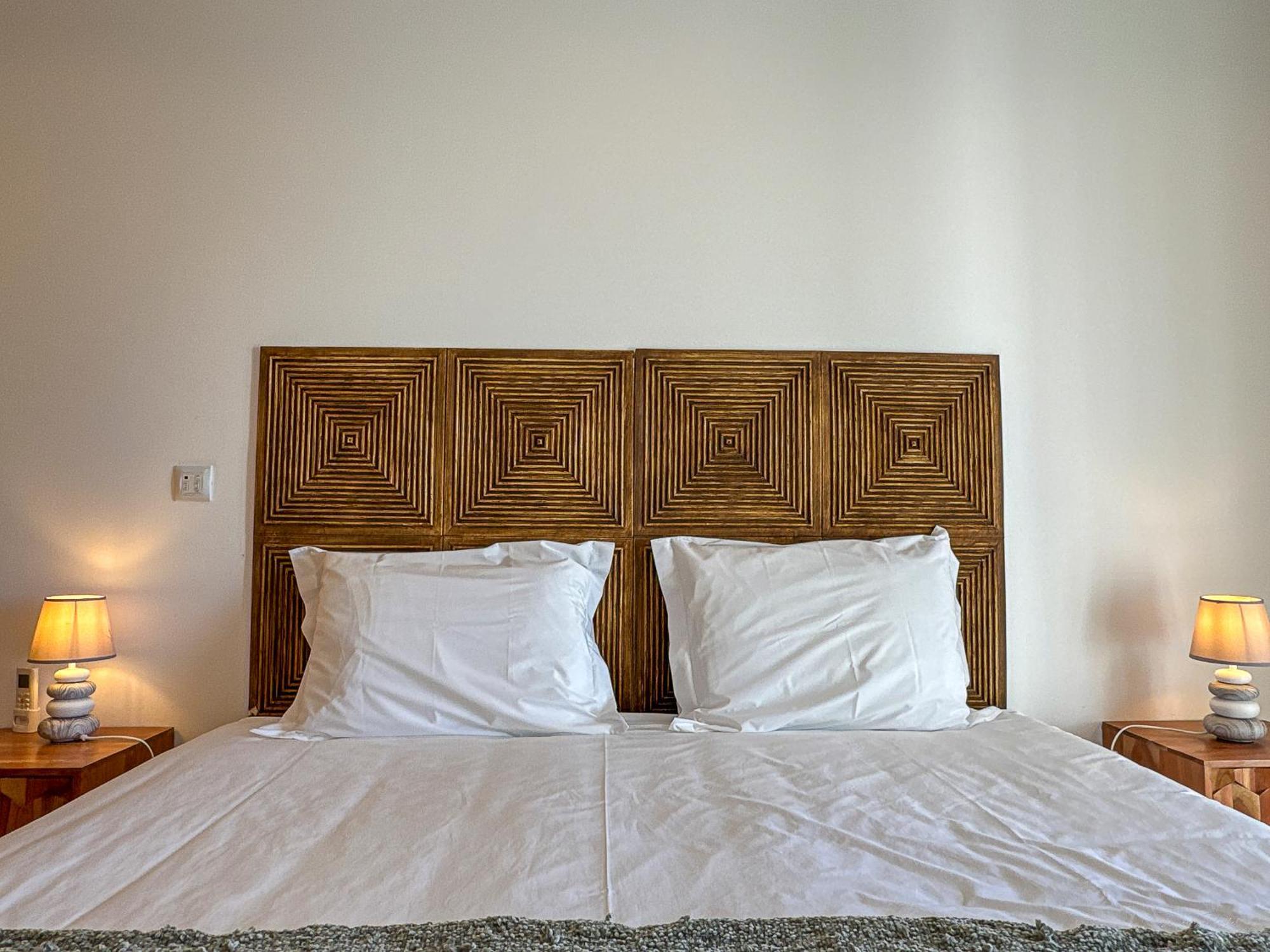 Vibing & Liming Ericeira Hotel Bagian luar foto