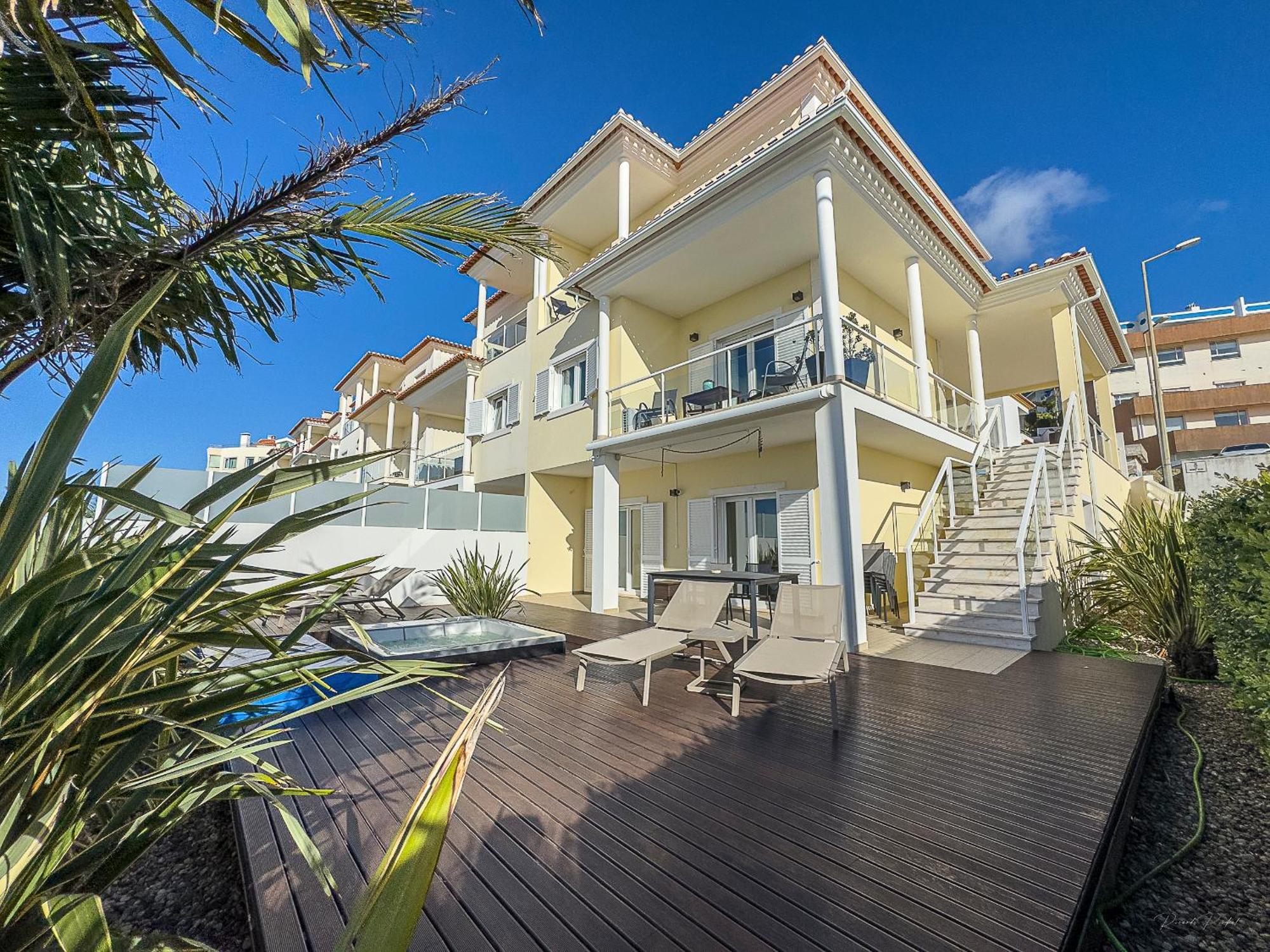 Vibing & Liming Ericeira Hotel Bagian luar foto