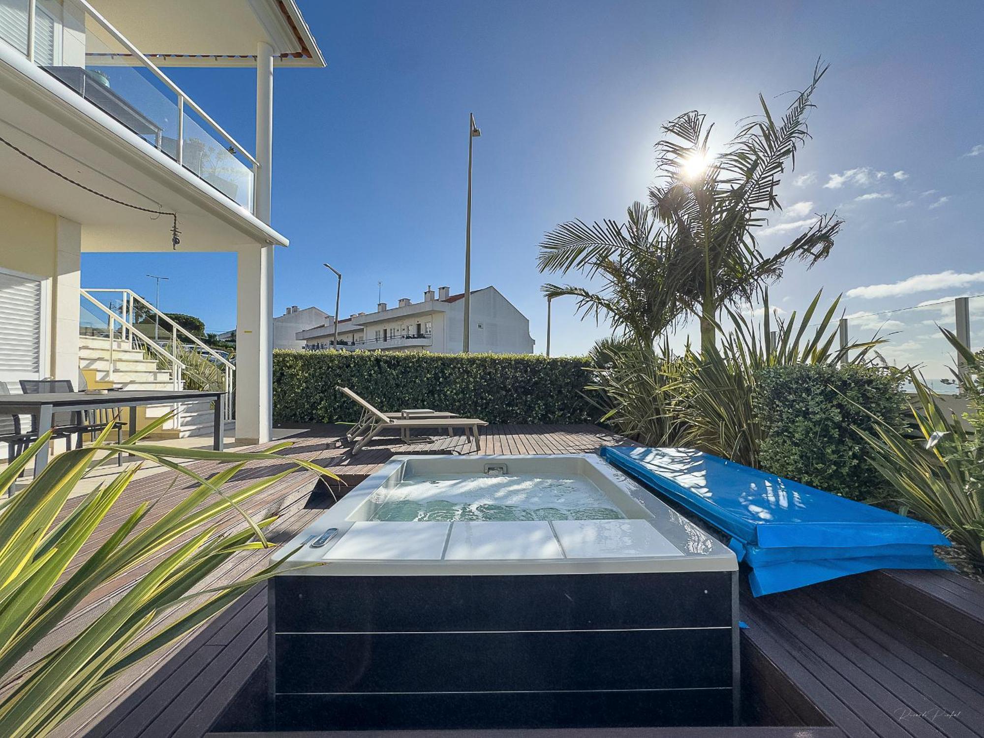 Vibing & Liming Ericeira Hotel Bagian luar foto