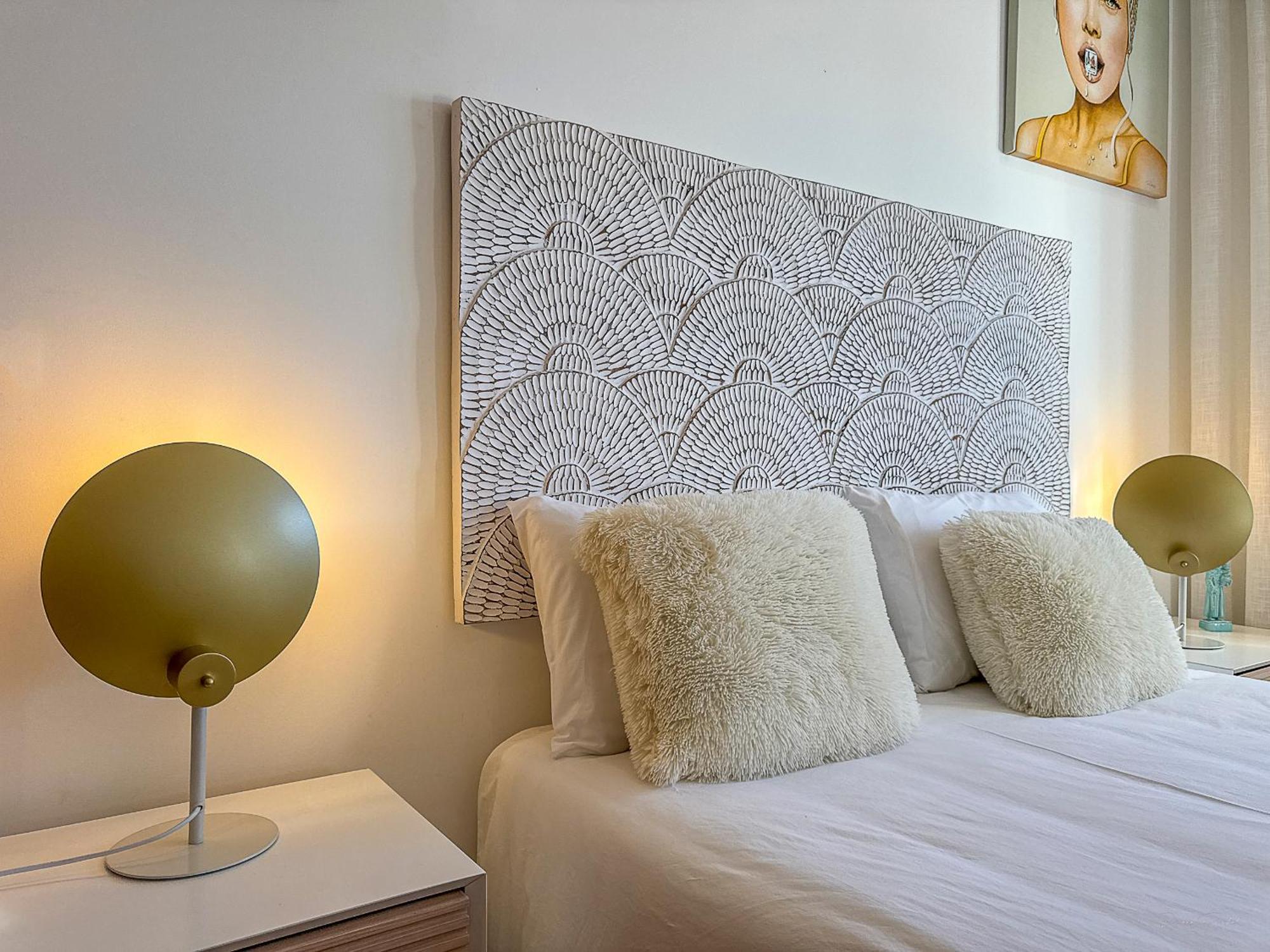 Vibing & Liming Ericeira Hotel Bagian luar foto
