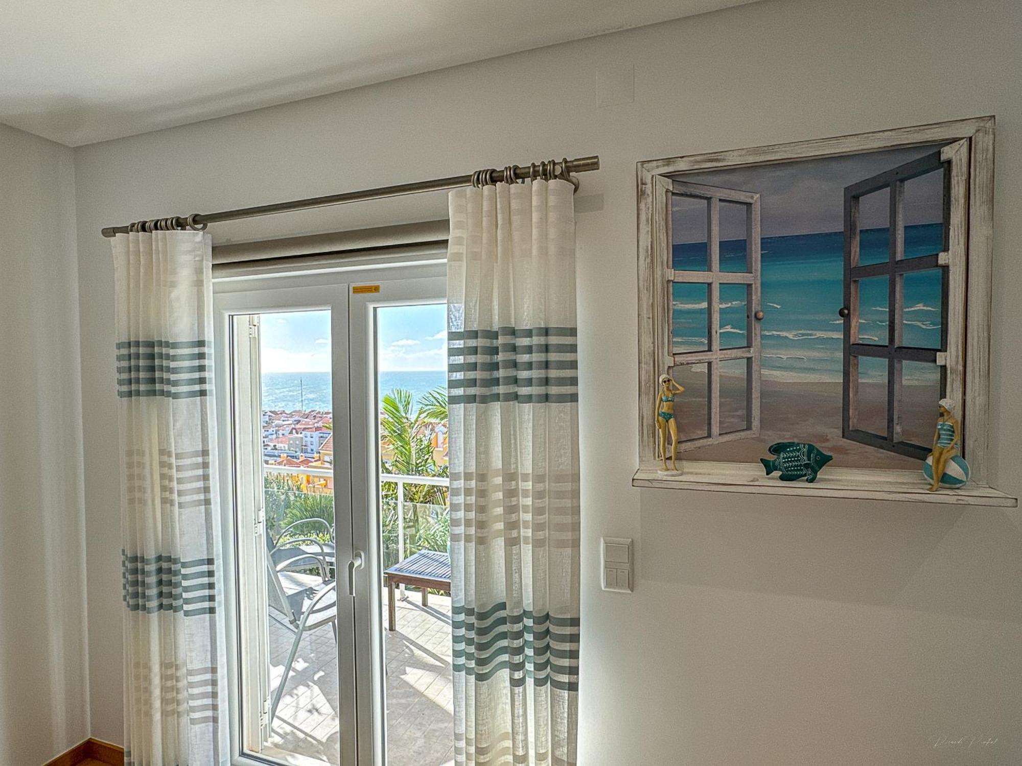 Vibing & Liming Ericeira Hotel Bagian luar foto