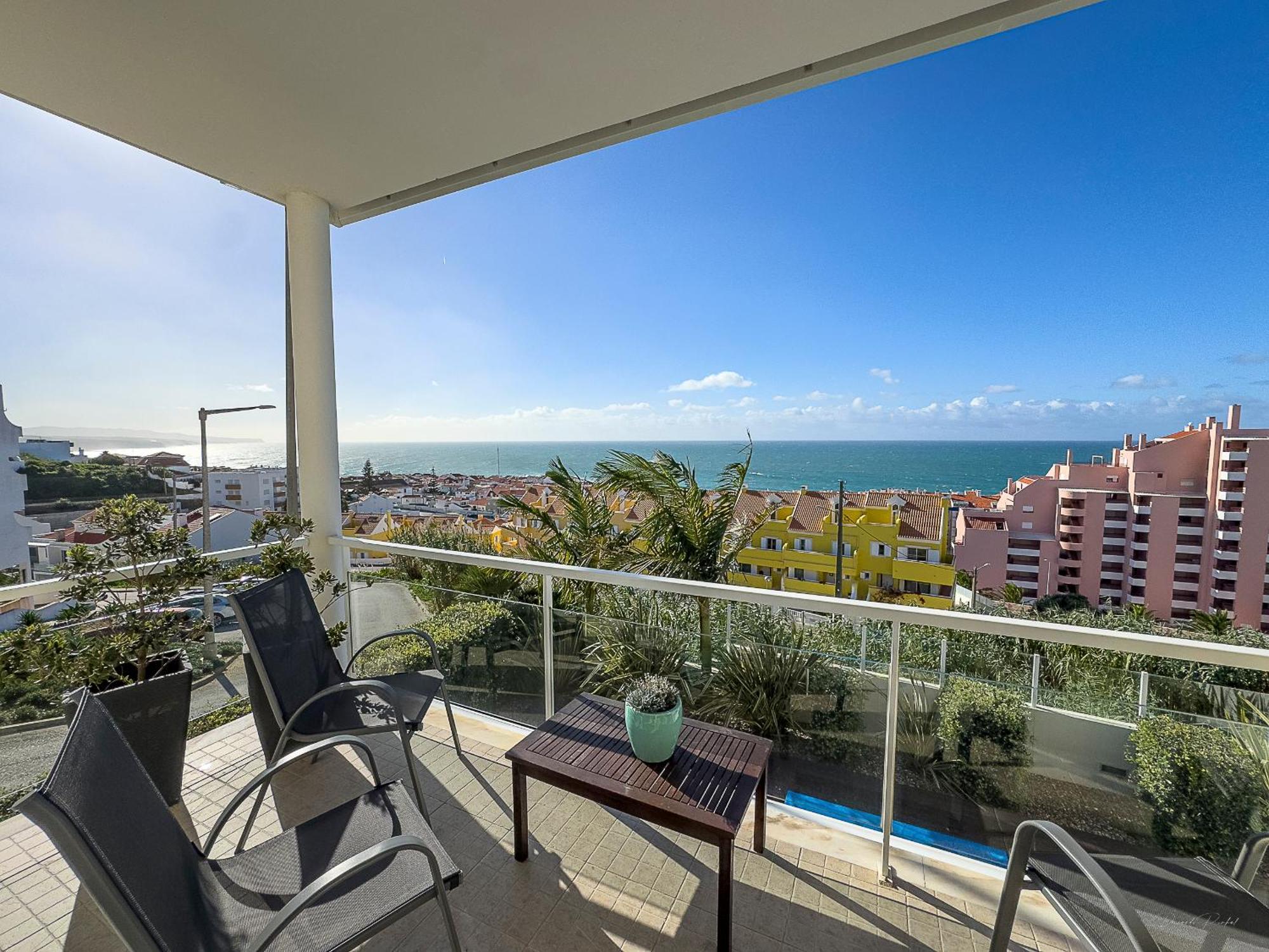 Vibing & Liming Ericeira Hotel Bagian luar foto